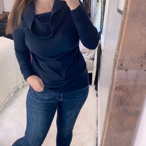 Michael Kors navy blue turtleneck sweater size small - Picture 1 of 7